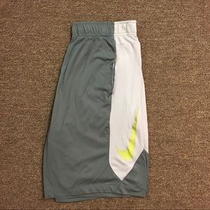 NIKE Basketball Athletic Shorts